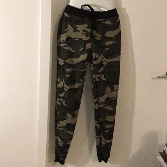 Blue Topic Green Camouflage Sweatpants Size Medium $25 - Picture 2 of 15